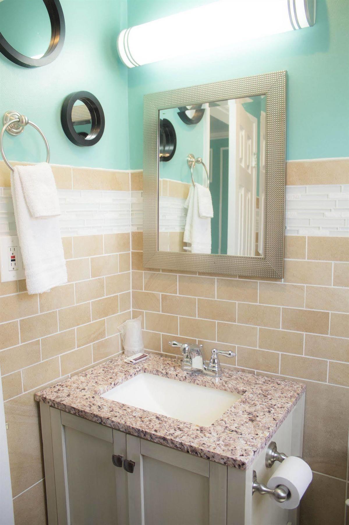 Travel Inn & Suites Victorville Buitenkant foto